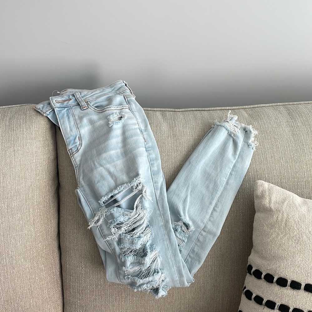 American eagle light wash jeans